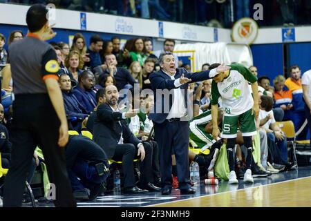 Pascal Donnadieu, entraîneur de l'équipe Nanterre 92 pendant le Championnat de France Pro UN match de basket-ball entre Levallois Metropolitans et Nanterre 92 le 13 janvier 2018 au Palais des Sports Marcel Cerdan à Levallois, France - photo I-HARIS / DPPI Banque D'Images