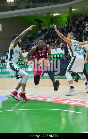 Yorman Polas Bartolo de Telekom paniers Bonn et défense d'Alade Aminu et Myles Hesson de Nanterre 92 équipe pendant la Ligue des Champions, Groupe D, match de basketball entre Nanterre 92 et Telekom paniers Bonn le 24 janvier 2018 au Palais des Sports Maurice Thorez à Nanterre, France - photo I-HARIS / DPPI Banque D'Images