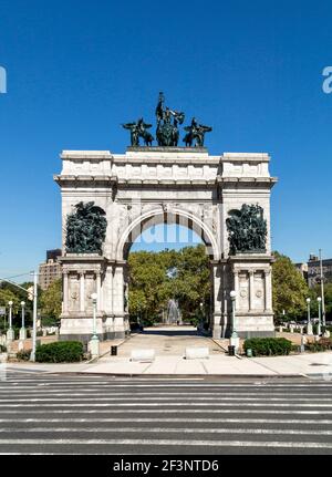 Les soldats et marins Arch sur la Grand Army Plaza de Brooklyn, au rond-point marquant l'entrée de Prospect Park. L'arche a été planifiée par Sta Banque D'Images