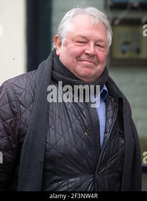 Nick Ferrari, animateur de radio de salon de petit-déjeuner pour LBC radio, quitte les studios de radio Global. Banque D'Images