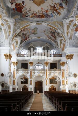 Vue intérieure de l'orgue réalisé par Balthasar Probstl en 1871 dans l'église de l'ancienne université catholique de Dillingen, Allemagne Banque D'Images