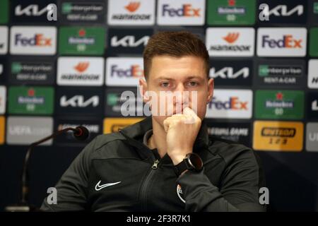 Kiev, Ukraine. 17 mars 2021. Kiev, UKRAINE - 17 MARS 2021 - milieu de terrain du FC Shakhtar Donetsk Mykola Matviyenko est vu lors de la conférence de presse en prévision de l'UEFA Europa League Round de 16 2ème match contre A.S. Roma au NSC Olimpiyski, Kiev, capitale de l'Ukraine crédit: UKRINFORM/Alamy Live News Banque D'Images