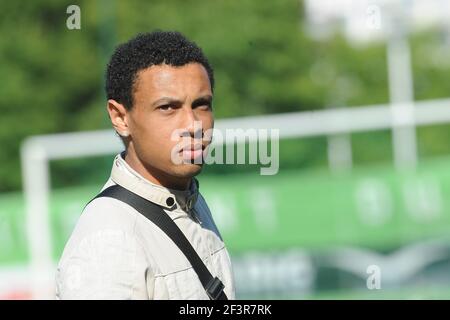 FOOTBALL - CHAMPIONNAT DE FRANCE 2010/2011 - L1 - MISCS - DÉBUT DE LA SAISON DE FORMATION DU FC LORIENT - 21/06/2010 - PHOTO PASCAL ALLEE / SPORTS CHAUDS / DPPI - FRANCIS COQUELIN (NOUVEAU JOUEUR) Banque D'Images