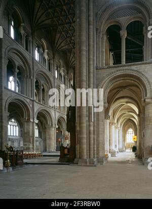 Traversée dans la chorale de la cathédrale de Peterborough avec une histoire datant de 1350 ans, Peterborough, Grande-Bretagne Banque D'Images