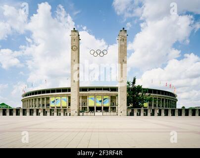 Extérieur du stade olympique, Berlin, Allemagne Banque D'Images