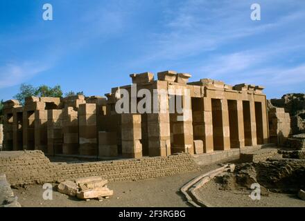 L'île Eléphantine Assouan Egypte Ruines de Yebu Temple de Satet (Satis ) Banque D'Images