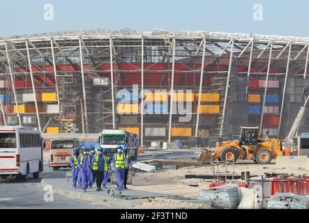 Vue sur le stade Ras Abu Abboud en construction. C'est l'un des lieux de la FIFA 2022. Banque D'Images