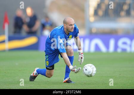 FOOTBALL - COUPE DE LA LIGUE FRANÇAISE 2012/2013 - 1ER TOUR - SCO ANGERS / FC NANTES - 07/08/2012 - PHOTO PASCAL ALLEE / DPPI - REMY RIOU (FCN) Banque D'Images