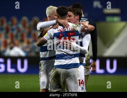 Stefan Johansen (à droite) des Queens Park Rangers célèbre le deuxième but de leur équipe avec Charlie Austin et Lyndon Dykes (à gauche) lors du match du championnat Sky Bet au Kiyan Prince Foundation Stadium, à Londres. Date de la photo: Mercredi 17 mars 2021. Banque D'Images