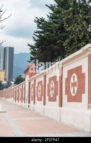 Mur de périmètre du cimetière central de Bogota, Colombie Banque D'Images