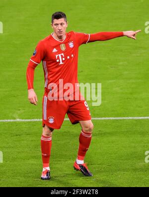 Munich, Allemagne. 17 mars 2021. Robert Lewandowski de Bayern Munich réagit lors d'un match de 16 secondes entre le Bayern Munich et le Lazio de la Ligue des champions de l'UEFA à Munich, en Allemagne, le 17 mars 2021. Credit: Philippe Ruiz/Xinhua/Alay Live News Banque D'Images