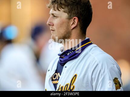 Edmond, OK, États-Unis. 16 mars 2021. Un joueur de l'Oklahoma du Centre lors d'un match de baseball entre les Oklahoma Christian Eagles et les Central Oklahoma Bronchos à Wendell Simmons Field à Edmond, OK. Gray Siegel/CSM/Alamy Live News Banque D'Images