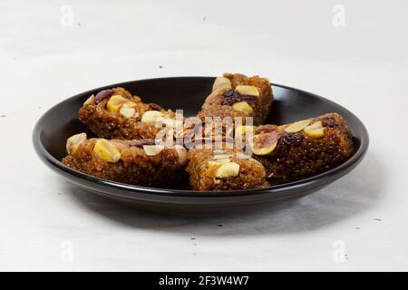 Yakbap, riz gluant aromatisé au dessert coréen mélangé avec du miel, des dattes, des châtaignes Banque D'Images