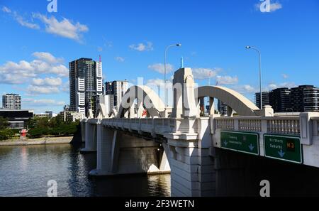 Le pont William Jolly au-dessus de la rivière Brisbane. Banque D'Images