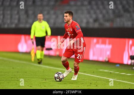 Munich, Allemagne. 17 mars 2021. Firo: 17.03.2021, football, football, Ligue des champions, Saison 2020/2021, tour de 16, jeu retour, FC Bayern Munich - Lazio Rome Lucas Hernandez, Bavière, action individuelle | usage dans le monde crédit: dpa/Alay Live News Banque D'Images