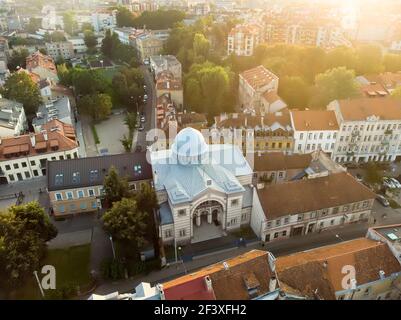 Vue aérienne de la Synagogue Choral de Vilnius, la seule synagogue de la ville encore en service. Vilnius, Lituanie Banque D'Images