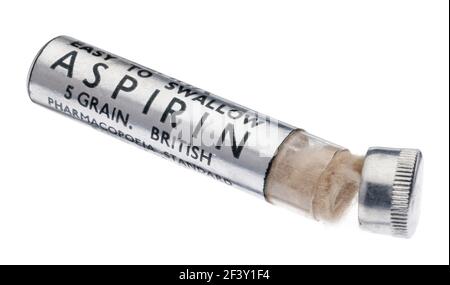 Un petit tube d'aspirine britannique des années 1940. Banque D'Images