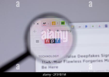 New York, Etats-Unis - 18 mars 2021 : icône du logo de la société National public radio npr sur le site Web, Editorial Banque D'Images
