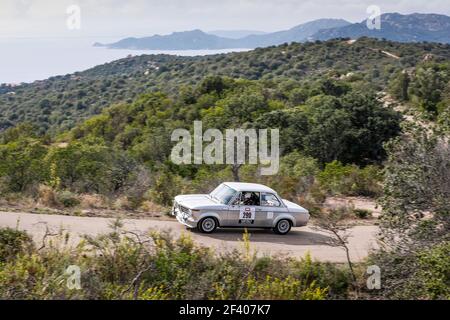 290 DORE ROQUETA Valerie (fra), MOUREN Christelle (fra), BMW 2002, action pendant le Tour de Corse historique 2018 du 8 au 13 octobre en Corse, France - photo Florent Gooden / DPPI Banque D'Images