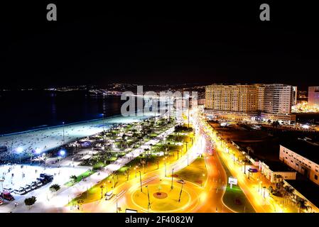 Vue sur Tanger skyline at night, Maroc Banque D'Images