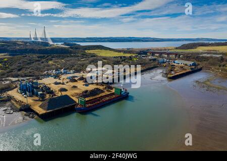 Vue aérienne de Robertson Metals Recycling yard, Inverkeithing docks, Inverkeithing Fife, Écosse. Banque D'Images