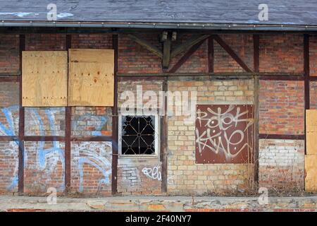 Une rampe en ruine sur l'ancienne station de marchandises de Berlin-Pankow Banque D'Images