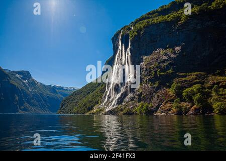 Fjord de Geiranger, cascade des sept Sœurs. Belle Nature Norvège paysage naturel. Banque D'Images