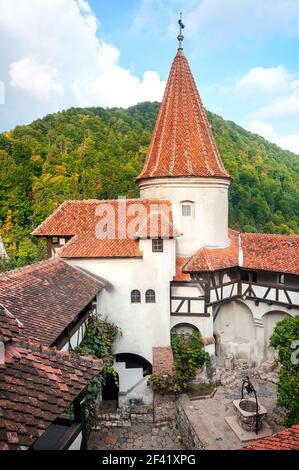 Château médiéval de Bran en Transylvanie, en Roumanie, connu sous le nom de Château Dracula&rsco'' Banque D'Images