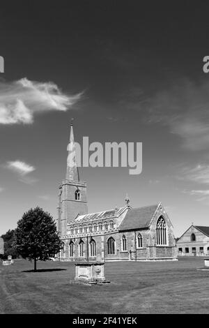 Vue d'été sur l'église St Wendreda, March Town, Cambridgeshire, Angleterre, Royaume-Uni Banque D'Images