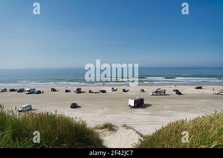 Vue sur la plage de Vejers à Jutland, Danemark, par beau temps Banque D'Images