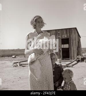 Famille du client de réadaptation rurale. Tulare County, Californie. Novembre 1938. Photo de Dorothea Lange. Banque D'Images