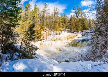 Egan Chutes conservation Area Haliburton County Bancroft Ontario Canada in hiver Banque D'Images