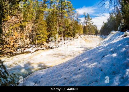 Egan Chutes conservation Area Haliburton County Bancroft Ontario Canada in hiver Banque D'Images