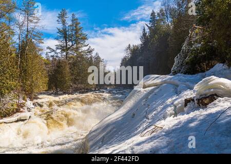 Egan Chutes conservation Area Haliburton County Bancroft Ontario Canada in hiver Banque D'Images