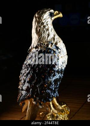 statuette d'un aigle en arrière-plan Banque D'Images