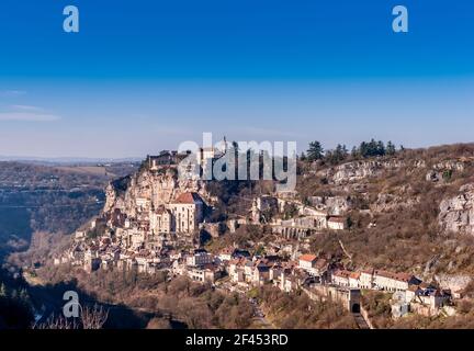 Village médiéval de Rocamadour, sur le flanc d'une falaise, dans le Lot, en Occitanie, France Banque D'Images