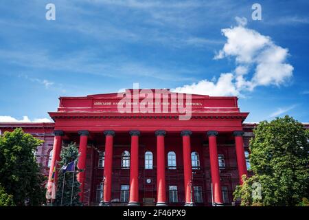 Red University Building - Kiev, Ukraine - texte dit: Kiev National University Taras Shevchenko Banque D'Images