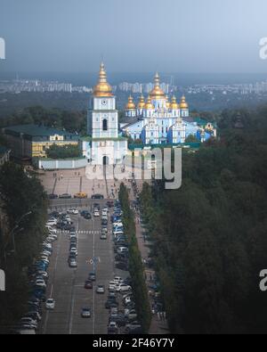 Vue aérienne du monastère Golden-Domed de Saint-Michel - Kiev, Ukraine Banque D'Images