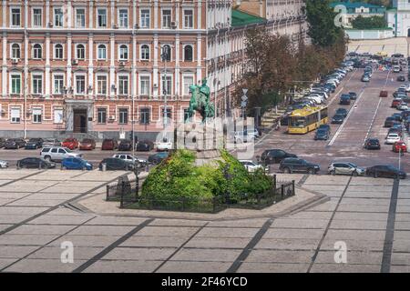 Vue aérienne du monument Bohdan Khmelnytsky sur la place Sofievskaya - Kiev, Ukraine Banque D'Images