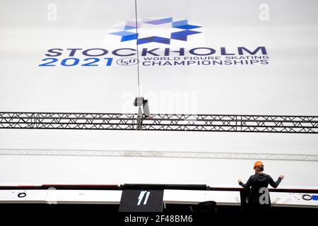 Les préparatifs sont en cours pour les Championnats du monde de patinage artistique 2021 de l'UIP à la Stockholm Globe Arena, à Stockholm, en Suède, le 19 mars 2021. L'événement devrait avoir lieu du 22 au 28 mars 2021. Photo: Jessica Gow / TT / code 10070 *** SUÈDE OUT *** Banque D'Images