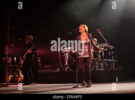 MESTRE - ITALIE , MAI 15 : Irene Grandi se produit au Teatro Toniolo avec la tournée "un vento senza nome" le 15 mai 2015 à Mestre, Venise, Italie Banque D'Images