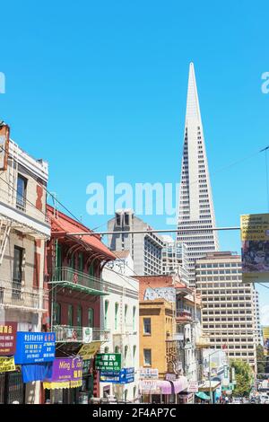 Transamerica Building, Chinatown, San Francisco, Californie, États-Unis Banque D'Images