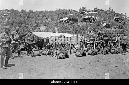 La photo montre des soldats ottomans pendant la campagne de Gallipoli qui a eu lieu sur la péninsule de Gallipoli dans l'Empire ottoman (aujourd'hui Gelibolu, Turquie) entre avril 1915 et janvier 1916 pendant la première Guerre mondiale Banque D'Images