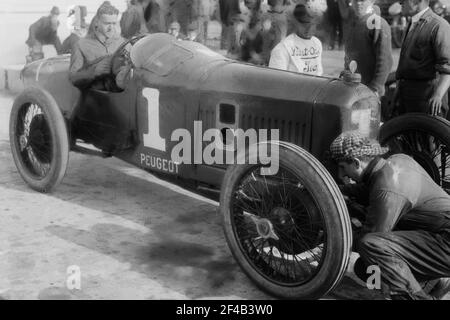 Dario Resta (1882-1924), un pilote de course italien-britannique qui est arrivé dans une seconde près à l'Indianapolis 500 de 1915 Banque D'Images