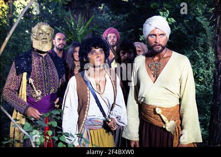 DOUGLAS WILMER ALDO SAMBRELL CAROLINE MUNRO KURT CHRISTIAN MARTIN SHAW et JOHN PHILLIP LAW dans LE VOYAGE D'OR DE SINBAD 1973 réalisateur STUART HESSLER Histoire Brian Clemens et Ray Harryhausen scénario Brian Clemens créateur d'effets visuels spéciaux Ray Harryhausen (Dynarama) costume de conception Verena Coleman et Gabriella Folk musique Miklos Producteurs de Rozsa Ray Harryhausen et Charles H. Schneer Ameran films / Morningside Productions / Columbia Pictures Banque D'Images