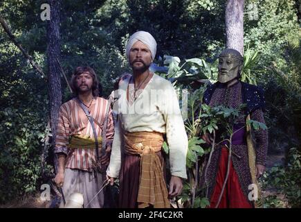 MARTIN SHAW JOHN PHILLIP LAW et DOUGLAS WILMER dans LE VOYAGE D'OR DE SINBAD 1973 réalisateur STUART HESSLER Histoire Brian Clemens et Ray Harryhausen scénario Brian Clemens créateur d'effets visuels spéciaux Ray Harryhausen (Dynarama) costume de conception Verena Coleman et Gabriella Folk musique Miklos Rozsa producteurs Ray Harryhausen et Charles H. Schneer Ameran films / Morningside Productions / Columbia Pictures Banque D'Images