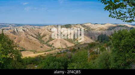 Vue panoramique sur le Parco regionale della vena del gesso romagnola. Brisighella, Borgo Rivola, Borgo Tossigano. Emilie Romagne, Italie, Europe. Banque D'Images