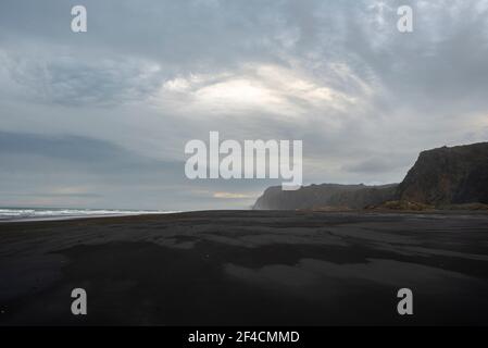 Auckland, Nouvelle-Zélande. Plage de Karekare Banque D'Images