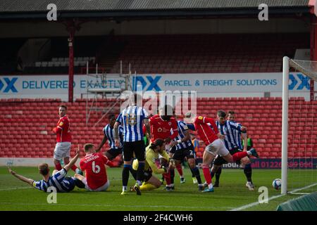 BARNSLEY, ANGLETERRE. 20 MARS : Cauley Woodrow de Barnsley a un but exclu lors du match de championnat SkyBet entre Barnsley et Sheffield mercredi à Oakwell, Barnsley le samedi 20 mars 2021. (Credit: Pat Scaasi | MI News) Credit: MI News & Sport /Alay Live News Banque D'Images