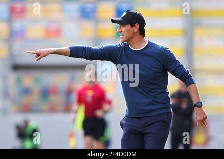 Alessandro Nesta entraîneur en chef de Frosinone gestes pendant le championnat italien, BKT Lega Serie B football match entre Frosinone Calcio et US Lecce le 20 mars 2021 au stade Benito Stirpe à Frosinone, Italie - photo Federico Proietti / DPPI Banque D'Images